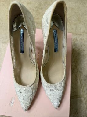 Sophia Webster Cream Lace Pointed Toe Heels